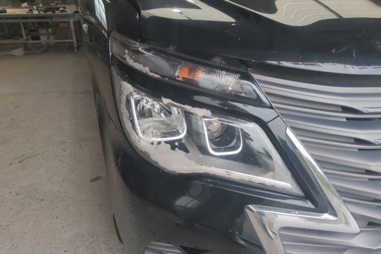 Used FORTHING Lingzhi 2020 M5L 1.6L Base Model 7 Seats Right Front Headlight