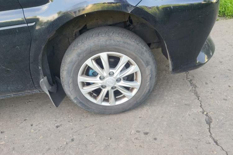 Used FORTHING Lingzhi 2020 M5L 1.6L Luxury 7-Seater Right Front Wheel Hub