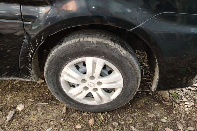 Used FORTHING Lingzhi 2020 M5L 1.6L Base Model 7 Seats Right Front Wheel Hub