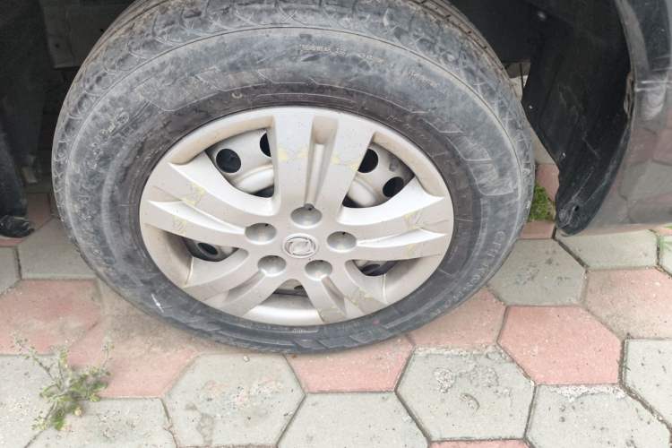 Used FORTHING Lingzhi 2020 M5L 1.6L Utility Model Right Front Wheel Hub