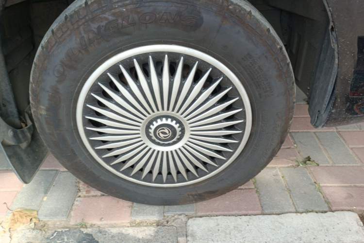 Used FORTHING Lingzhi 2020 M5L 1.6L Base Model 7 Seats Right Front Wheel Hub