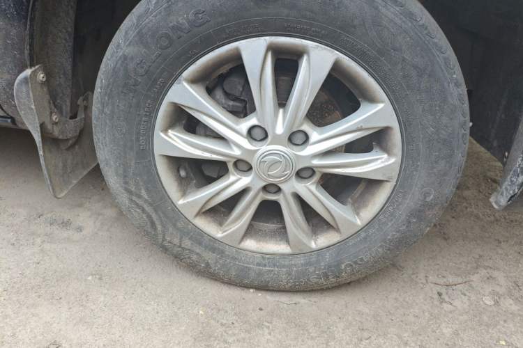 Used FORTHING Lingzhi 2020 M5L 1.6L Luxury 7-Seater Right Front Wheel Hub