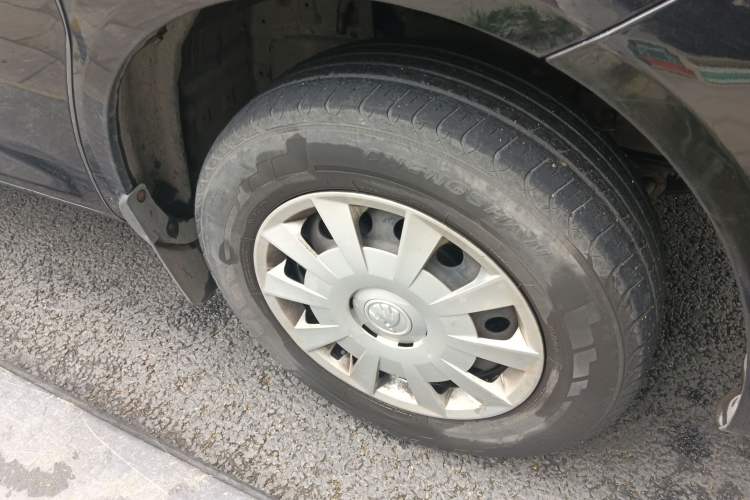 Used FORTHING Lingzhi 2020 M5L 1.6L Utility Model Right Front Wheel Hub