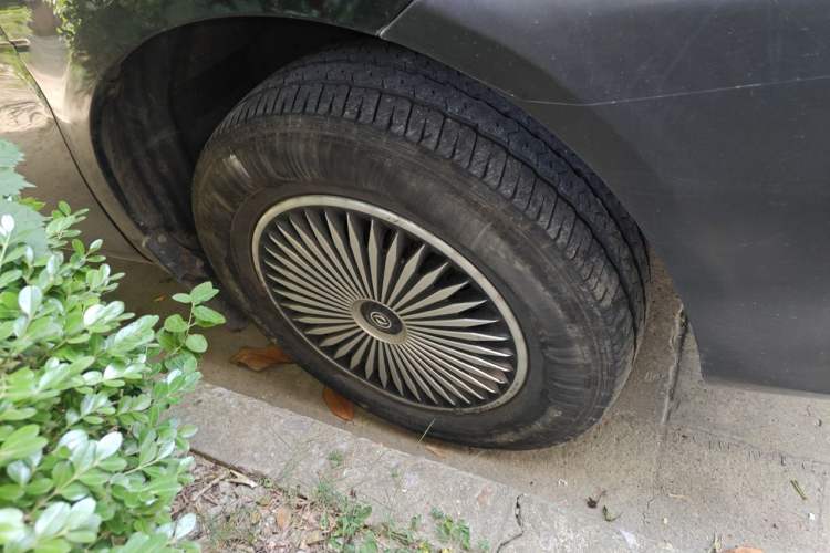 Used FORTHING Lingzhi 2020 M5 1.6L Practical Model Right Front Wheel Hub