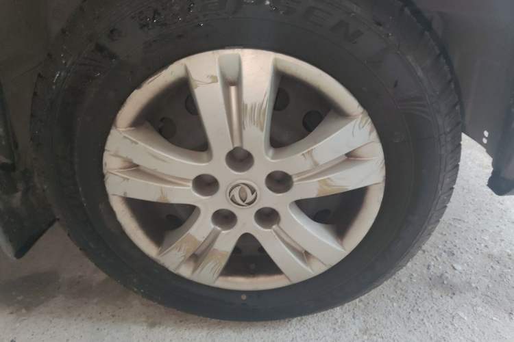 Used FORTHING Lingzhi 2020 M5L 1.6L Base Model 7 Seats Right Front Wheel Hub