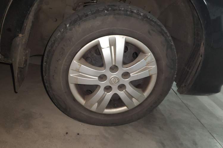 Used FORTHING Lingzhi 2020 M5L 1.6L Base Model 9 Seats Right Front Wheel Hub