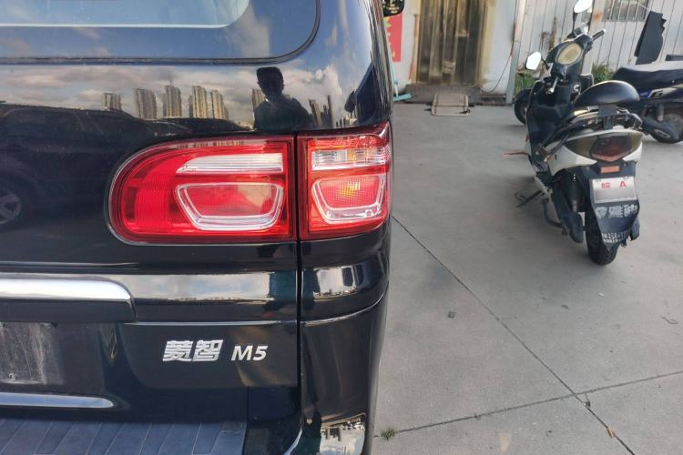 Used FORTHING Lingzhi 2020 M5L 1.6L Luxury 7-Seater Right Rear Taillight