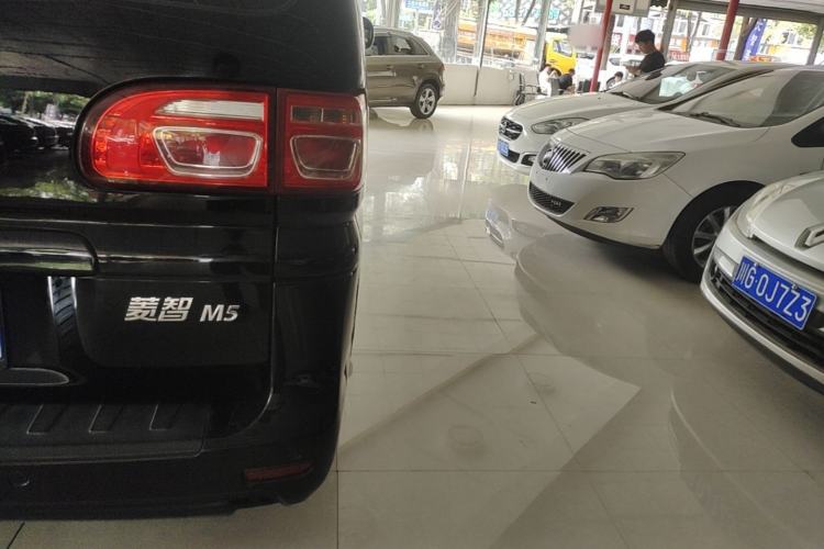 Used FORTHING Lingzhi 2020 M5L 1.6L Utility Model Right Rear Taillight
