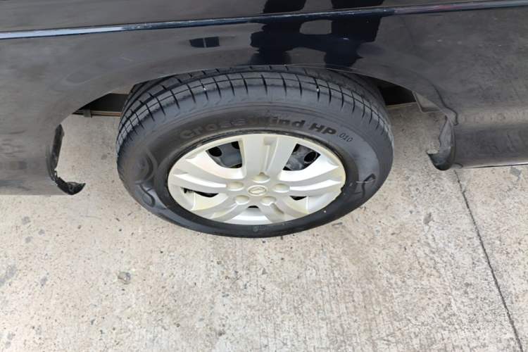 Used FORTHING Lingzhi 2020 M5L 1.6L Utility Model Right Rear Wheel Hub