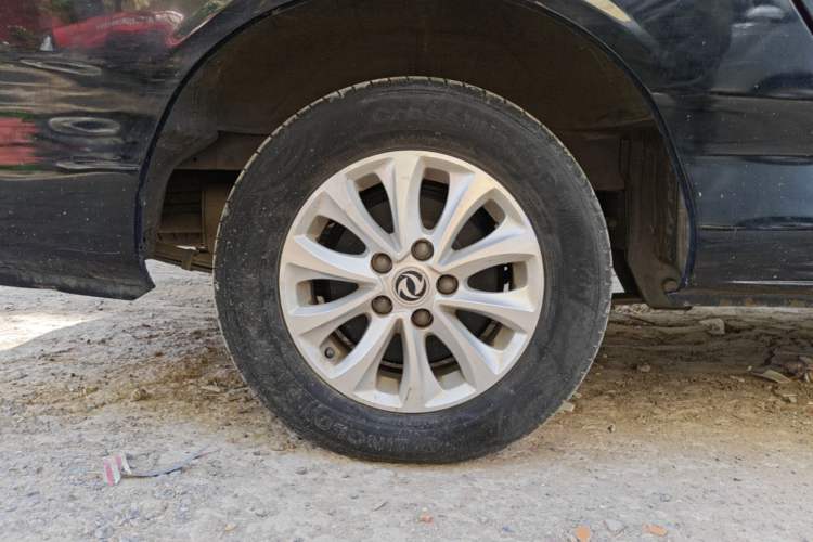 Used FORTHING Lingzhi 2020 M5L 1.6L Utility Model Right Rear Wheel Hub