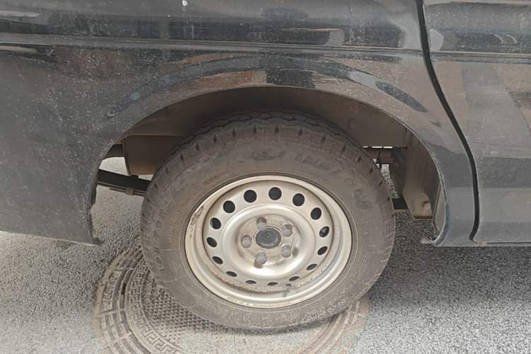 Used FORTHING Lingzhi 2020 M5 1.6L Practical Model Right Rear Wheel Hub