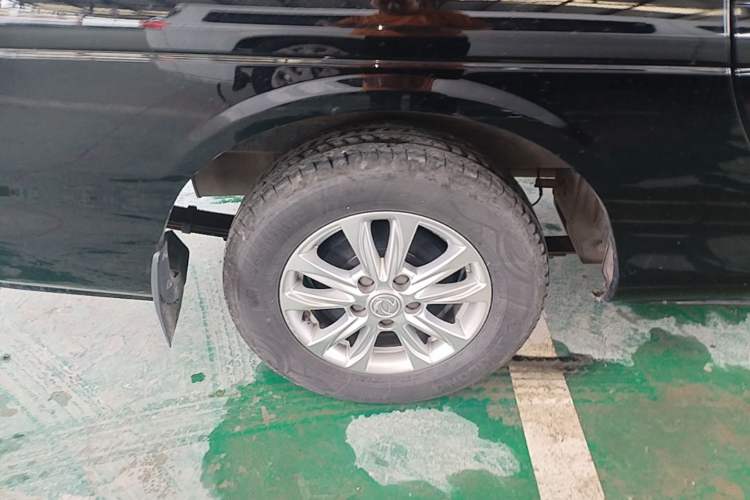 Used FORTHING Lingzhi 2020 M5L 1.6L Utility Model Right Rear Wheel Hub