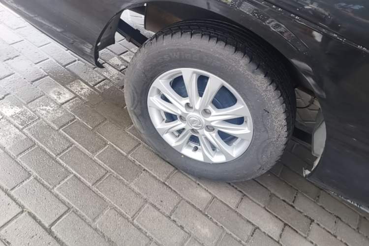 Used FORTHING Lingzhi 2020 M5L 1.6L Luxury 7-Seater Right Rear Wheel Hub