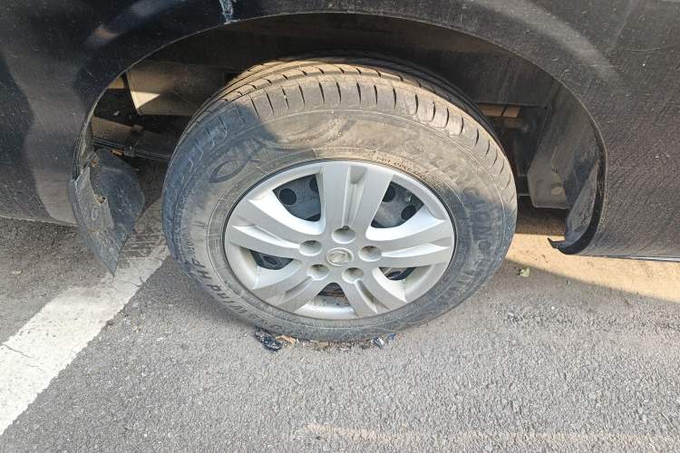 Used FORTHING Lingzhi 2020 M5L 1.6L Base Model 7 Seats Right Rear Wheel Hub