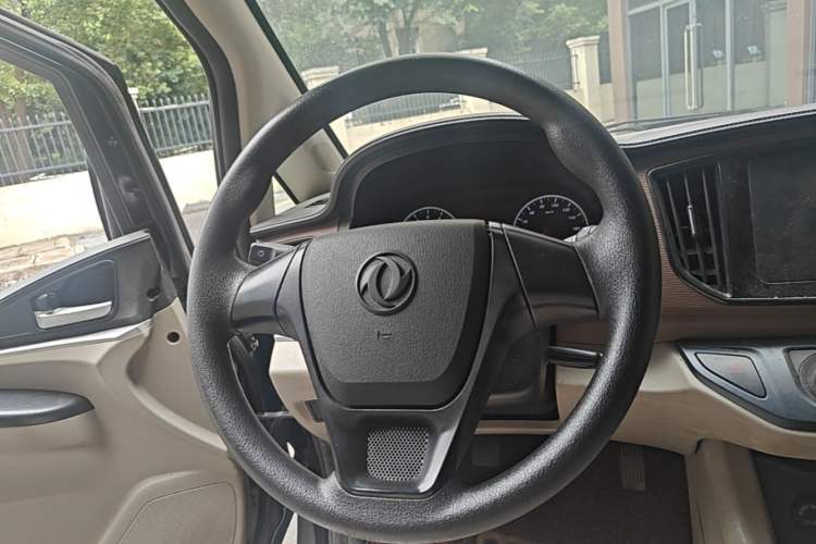 Used FORTHING Lingzhi 2020 M5 1.6L Practical Model Steering Wheel