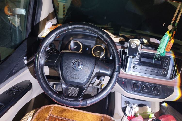 Used FORTHING Lingzhi 2020 M5L 1.6L Base Model 9 Seats Steering Wheel