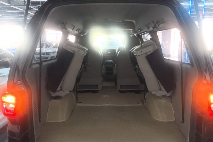 Used FORTHING Lingzhi 2020 M5L 1.6L Luxury 7-Seater Trunk