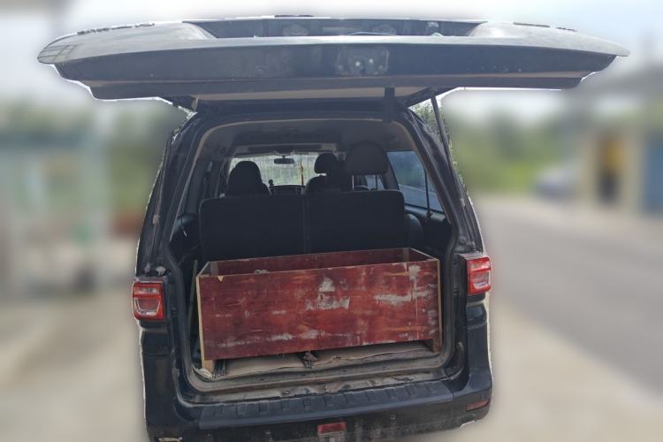 Used FORTHING Lingzhi 2020 M5L 1.6L Luxury 7-Seater Trunk