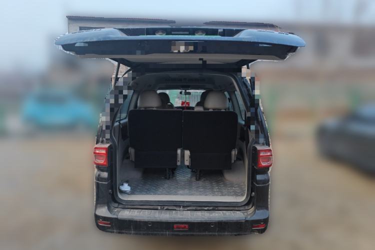 Used FORTHING Lingzhi 2020 M5L 1.6L Luxury 7-Seater Trunk