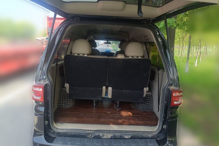 Used FORTHING Lingzhi 2020 M5L 1.6L Luxury 7-Seater Trunk