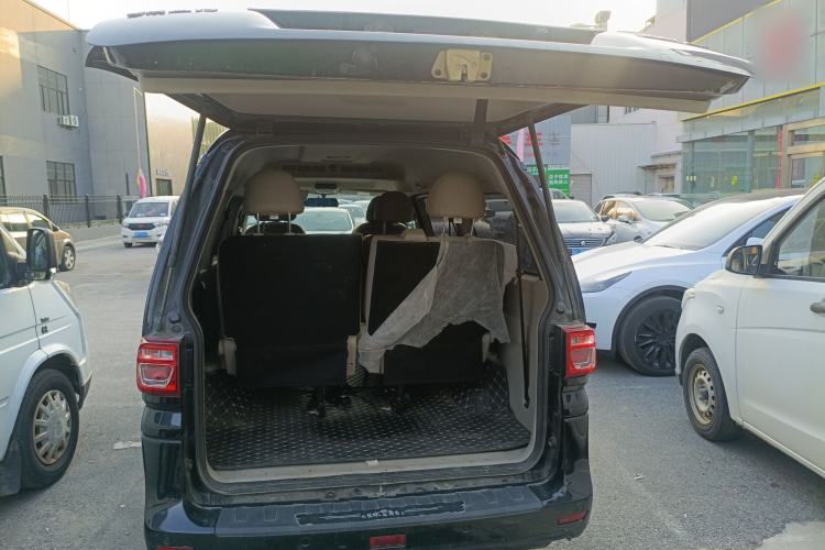 Used FORTHING Lingzhi 2020 M5L 1.6L Luxury 7-Seater Trunk