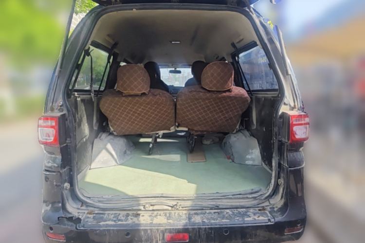Used FORTHING Lingzhi 2020 M5L 1.6L Base Model 7 Seats Trunk
