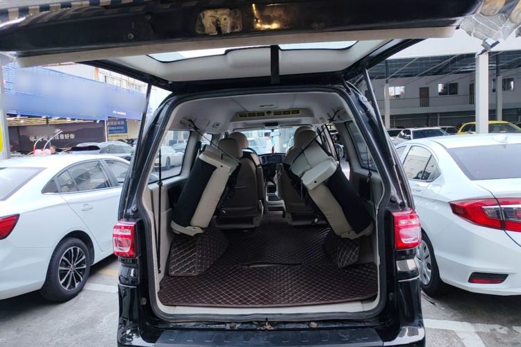 Used FORTHING Lingzhi 2020 M5L 1.6L Luxury 7-Seater Trunk