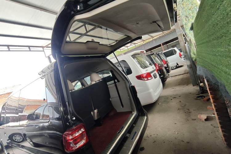 Used FORTHING Lingzhi 2020 M5L 1.6L Luxury 7-Seater Trunk