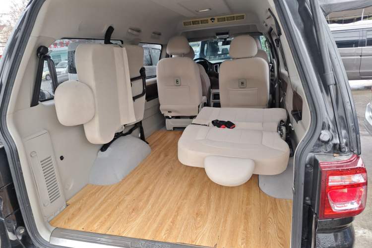 Used FORTHING Lingzhi 2020 M5L 1.6L Comfort Edition 7-Seater Trunk