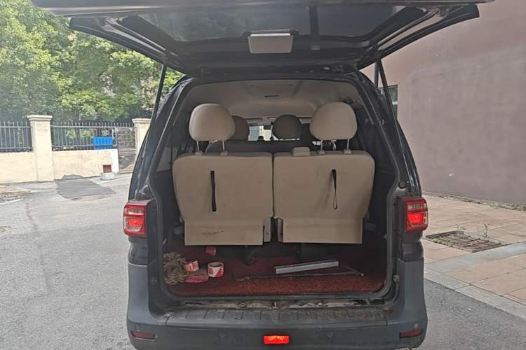Used FORTHING Lingzhi 2020 M5 1.6L Practical Model Trunk