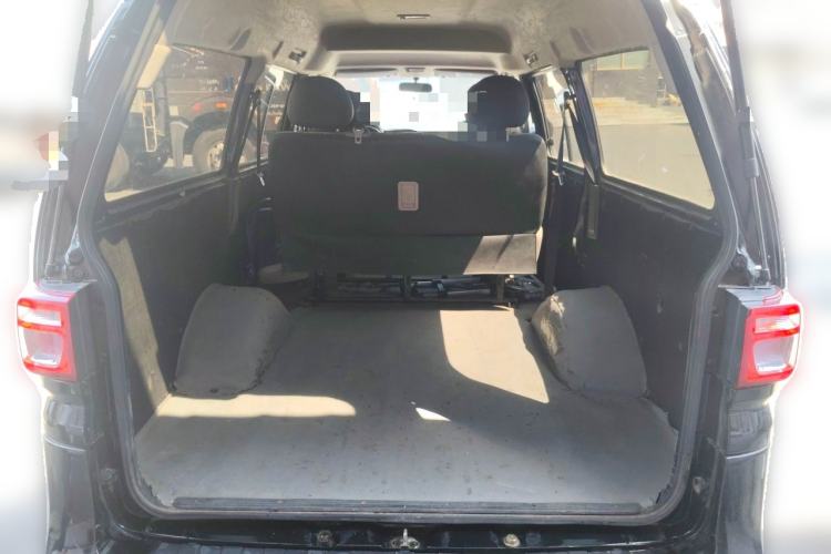 Used FORTHING Lingzhi 2020 M5 1.6L Practical Model Trunk
