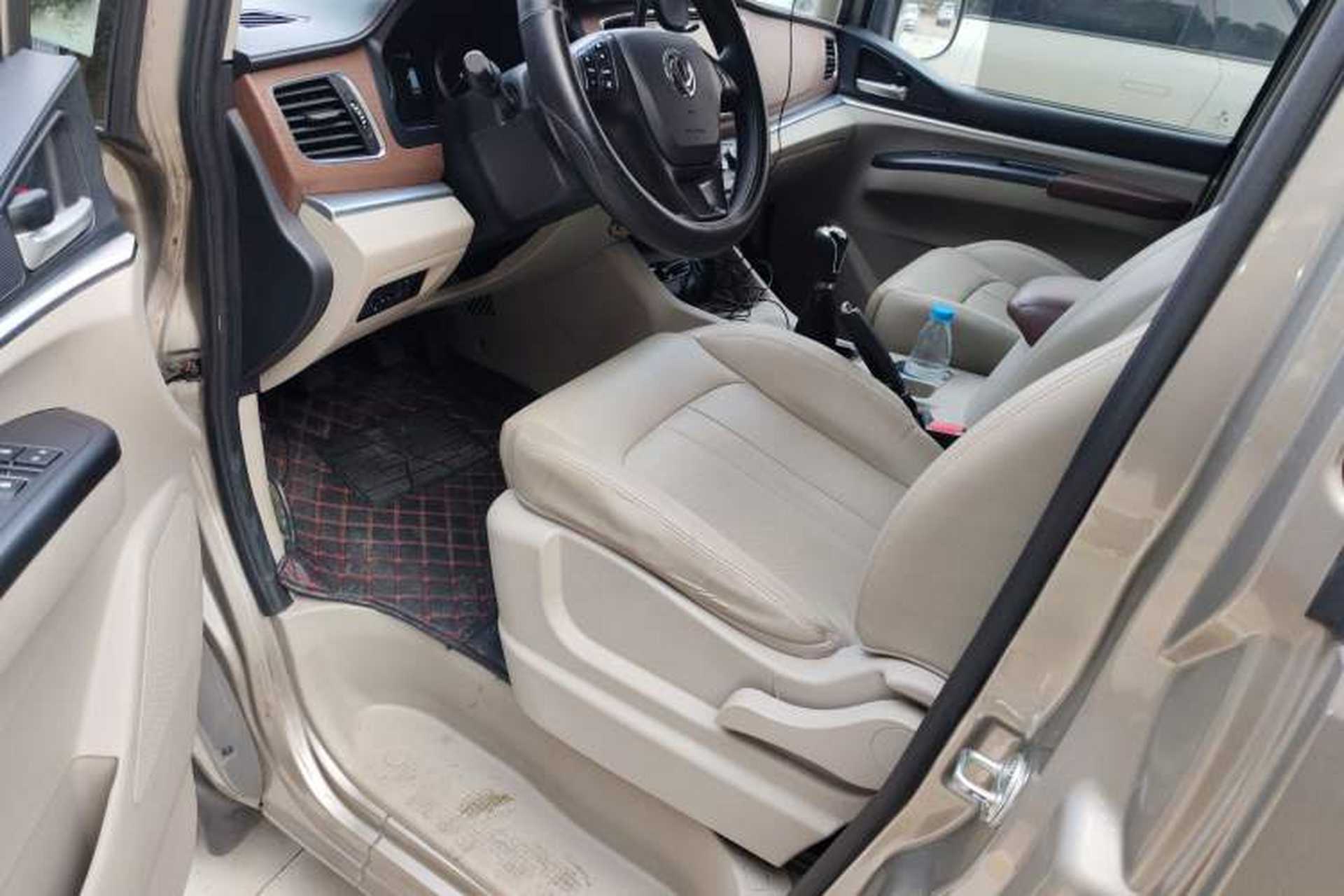 Used FORTHING Lingzhi 2020 M5L 1.6L Luxury 7-Seater Driver Seat