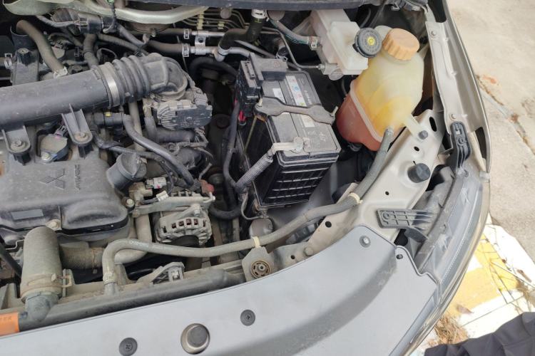 Used FORTHING Lingzhi 2020 M5L 1.6L Luxury 7-Seater Engine Bay Left