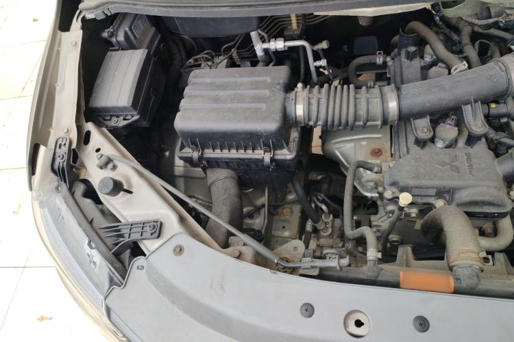 Used FORTHING Lingzhi 2020 M5L 1.6L Luxury 7-Seater Engine Bay Right