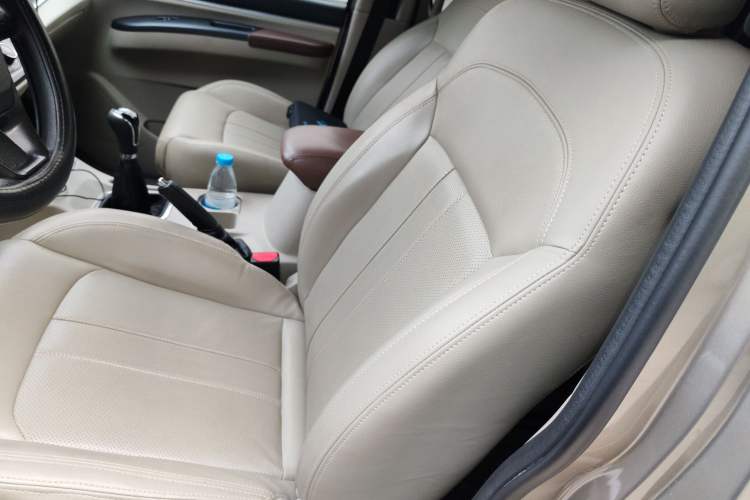 Used FORTHING Lingzhi 2020 M5L 1.6L Luxury 7-Seater Left Front Seat