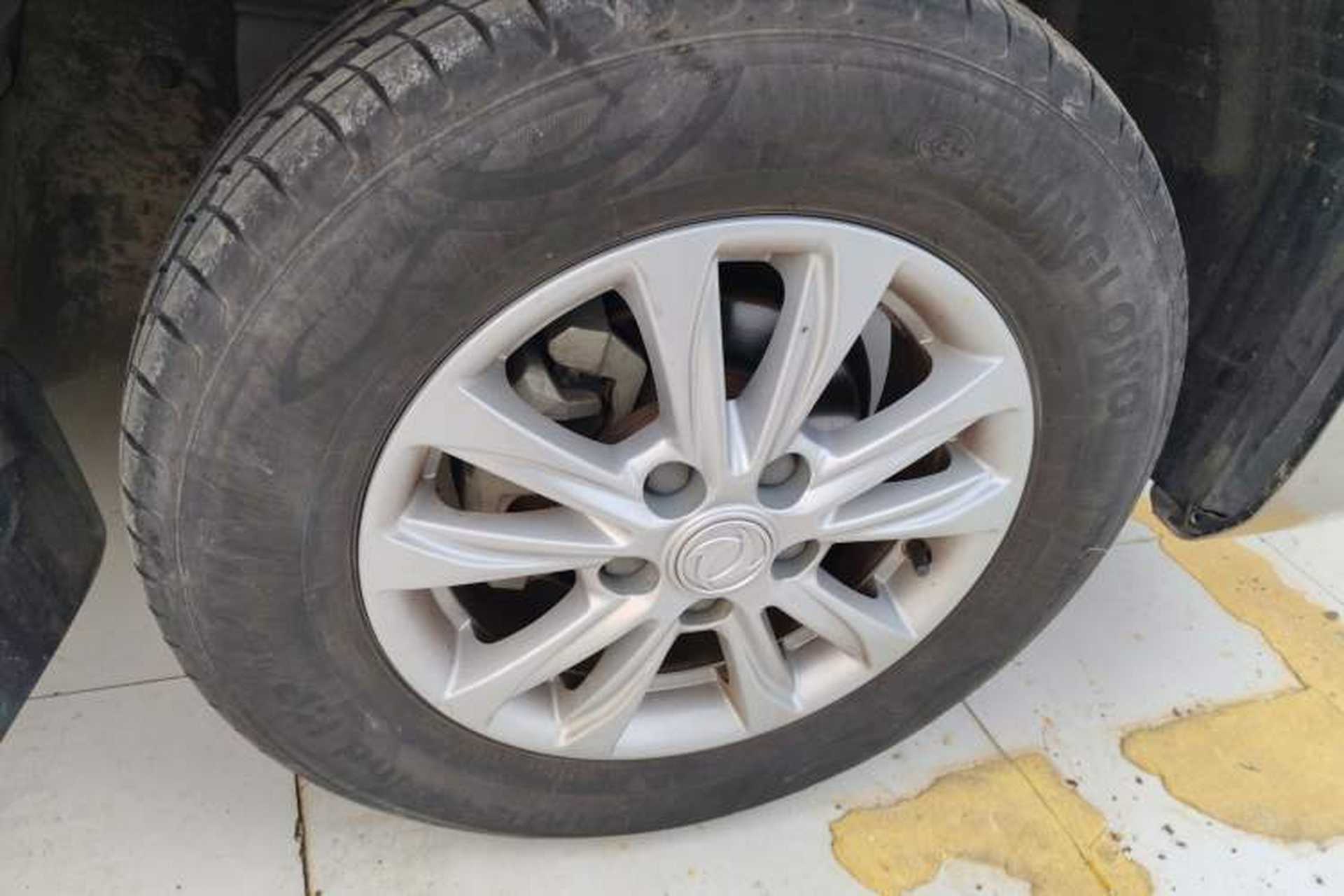 Used FORTHING Lingzhi 2020 M5L 1.6L Luxury 7-Seater Right Front Wheel Hub