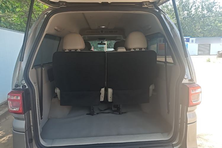 Used FORTHING Lingzhi 2020 M5L 1.6L Luxury 7-Seater Trunk