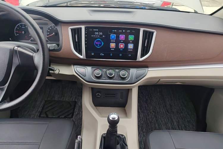 Used FORTHING Lingzhi 2020 M5 1.6L Practical Model Audio And AC Panel