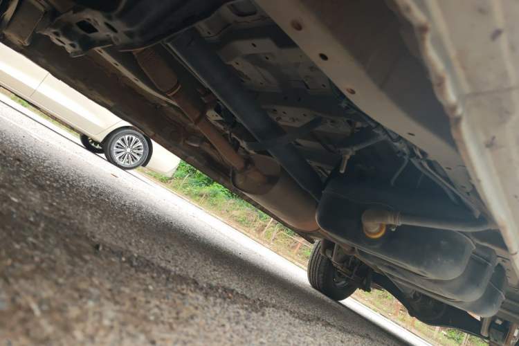 Used FORTHING Lingzhi 2020 M5 1.6L Practical Model Chassis Front Left