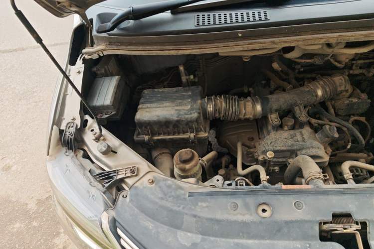 Used FORTHING Lingzhi 2020 M5 1.6L Practical Model Engine Bay Right