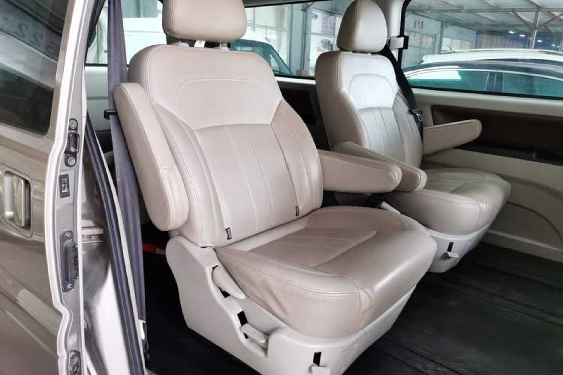 Used FORTHING Lingzhi 2020 M5L 1.6L Luxury 7-Seater Interior 4