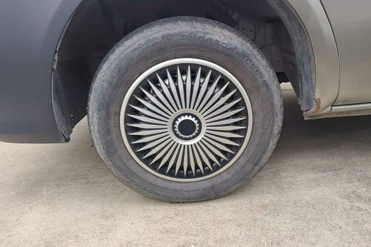 Used FORTHING Lingzhi 2020 M5 1.6L Practical Model Left Front Wheel Hub