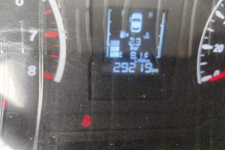 Used FORTHING Lingzhi 2020 M5L 1.6L Utility Model Odometer Close Up