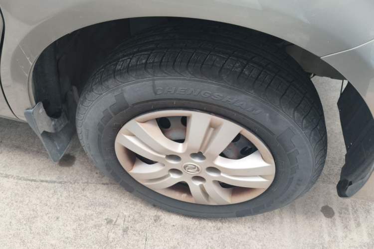 Used FORTHING Lingzhi 2020 M5L 1.6L Base Model 7 Seats Right Front Wheel Hub