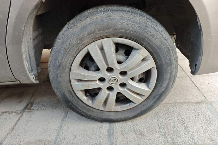 Used FORTHING Lingzhi 2020 M5 1.6L Practical Model Right Front Wheel Hub