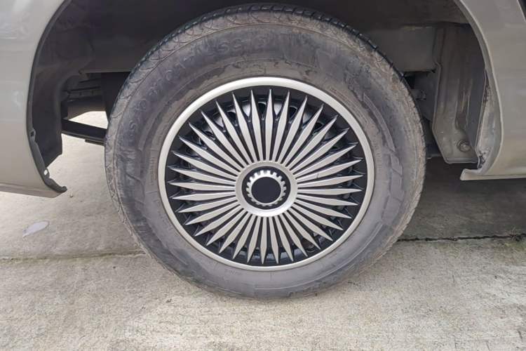 Used FORTHING Lingzhi 2020 M5 1.6L Practical Model Right Rear Wheel Hub