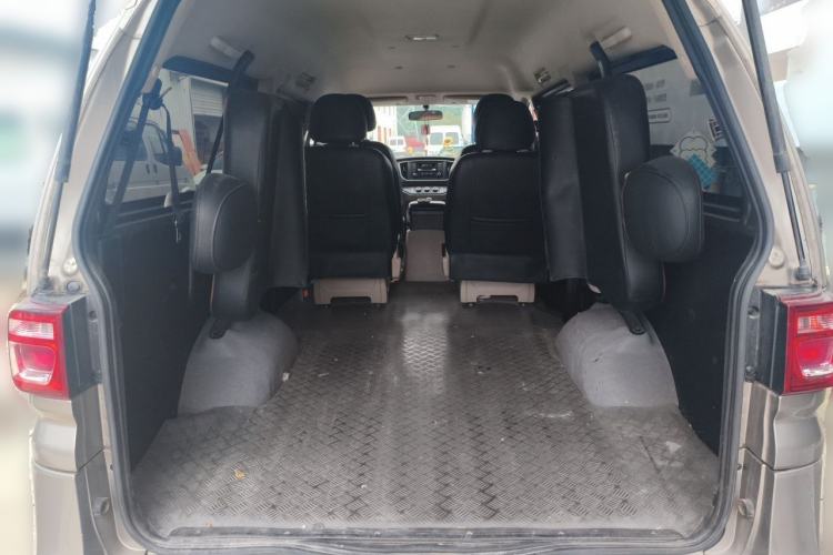 Used FORTHING Lingzhi 2020 M5L 1.6L Base Model 7 Seats Trunk