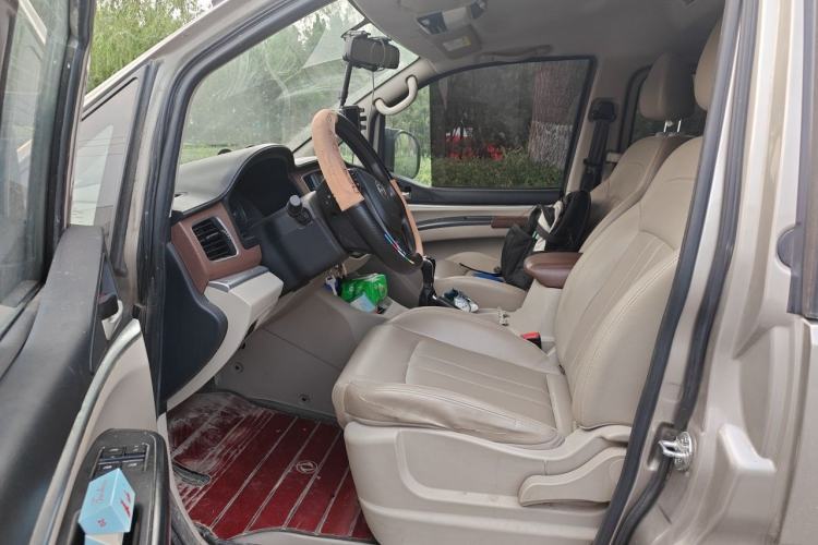 Used FORTHING Lingzhi 2020 M5L 1.6L Luxury 7-Seater Left Front Seat