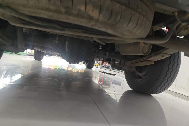 Used FORTHING Lingzhi 2020 M5 1.6L Practical Model Chassis Rear