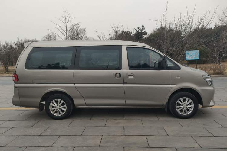 Used FORTHING Lingzhi 2020 M5L 1.6L Luxury 7-Seater Exterior 2